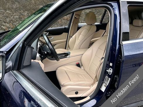 Used 2022 Mercedes-Benz GLC 300 4MATIC w/ Multimedia Package Lite image 21