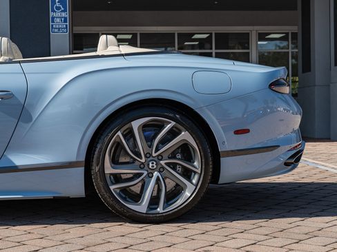 Used 2025 Bentley Continental GT Speed image 12