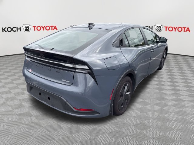 Used 2026 Toyota Prius Plug-In Hybrid FWD image 6