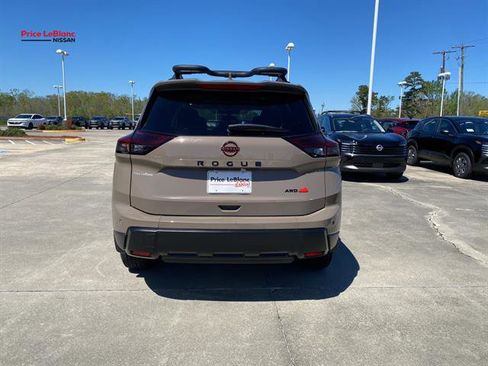 Used 2025 Nissan Rogue SV w/ Rock Creek Premium Package image 6