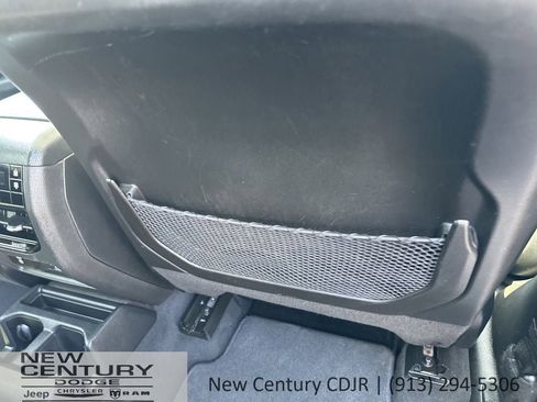 Used 2023 Jeep Grand Cherokee L Laredo AWD/4WD image 23