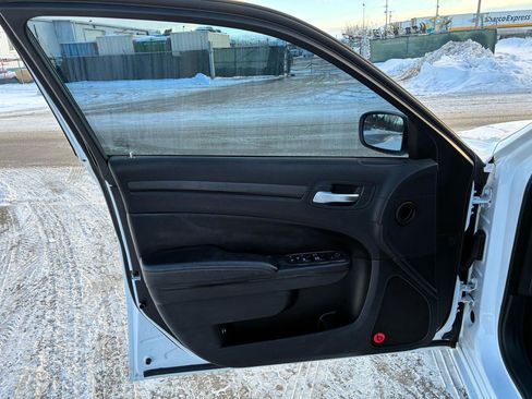 Used 2013 Chrysler 300 S image 12