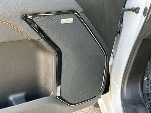 Used 2025 GMC Sierra 1500 AT4 image 23