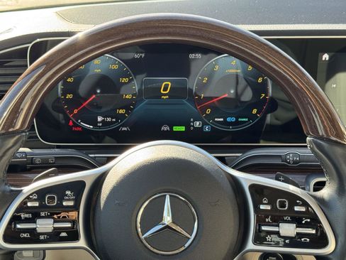 Used 2021 Mercedes-Benz GLS 450 4MATIC image 29