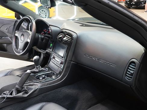 Used 2008 Chevrolet Corvette Coupe w/ Z51 Performance Package RWD image 54