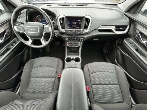 Used 2024 GMC Terrain SLE image 12