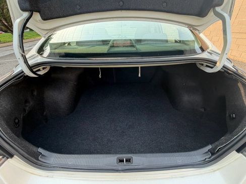 Used 2010 Nissan Altima 2.5 S FWD image 9