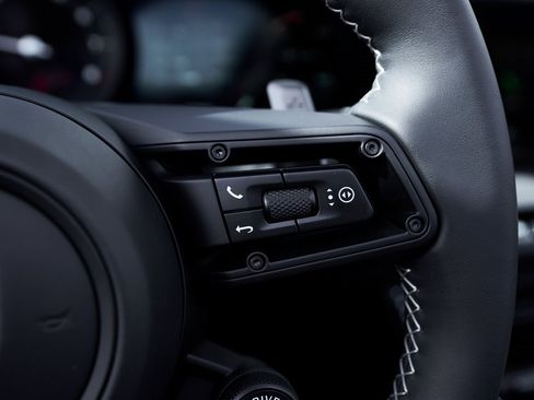 Used 2024 Porsche 911 Targa 4S w/ Premium Package image 48