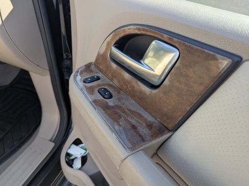 Used 2004 Ford Expedition Eddie Bauer AWD/4WD image 36