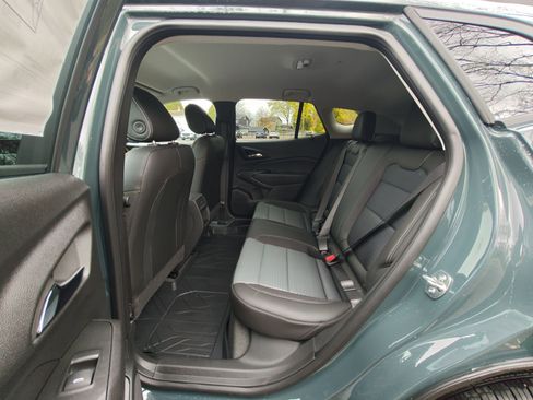 New 2026 Chevrolet Trax LT image 12