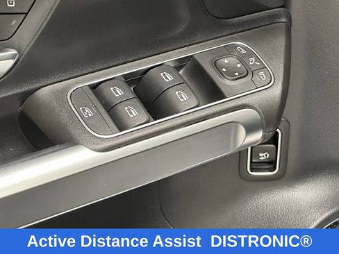 Certified 2024 Mercedes-Benz GLB 250 image 11