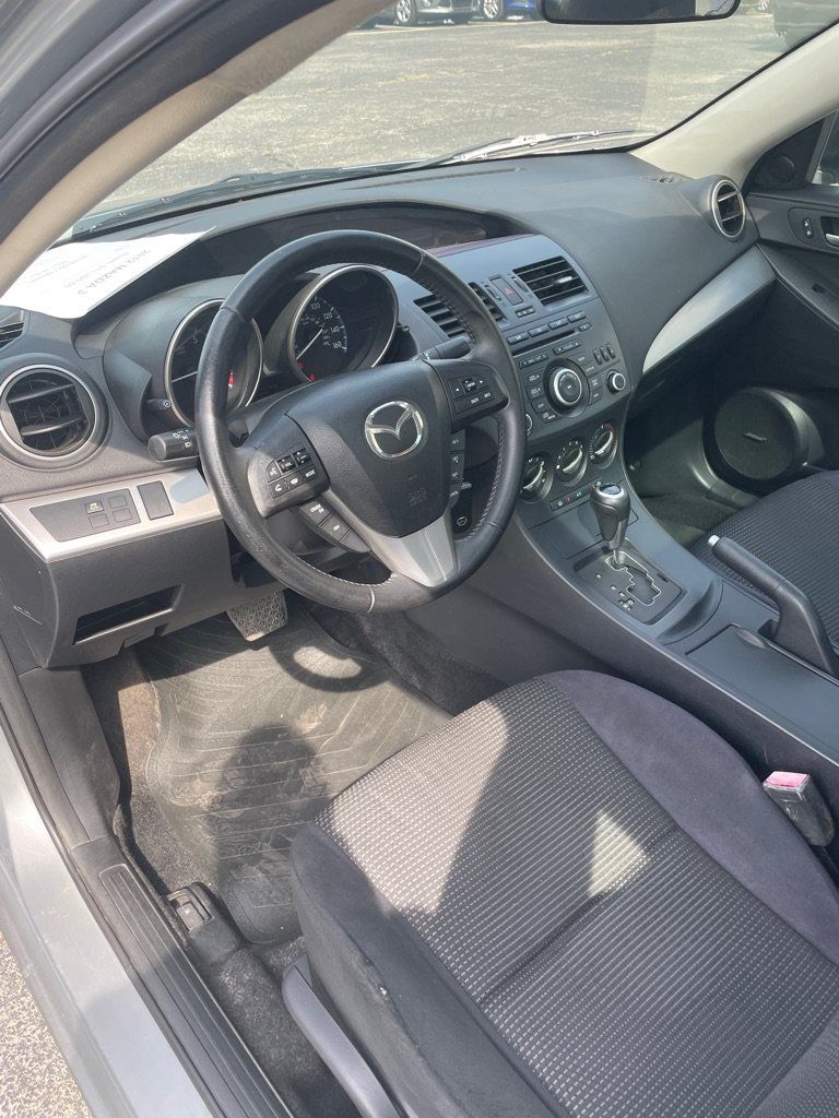 Used 2012 MAZDA MAZDA3 i Touring FWD image 9
