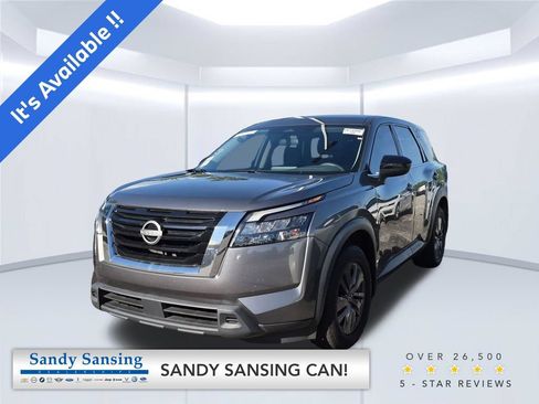 Used 2024 Nissan Pathfinder S FWD image 1