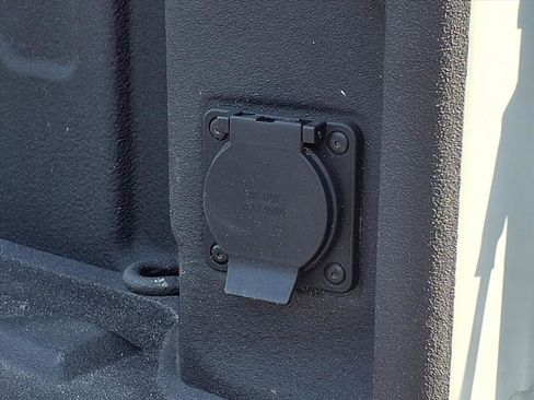 Certified 2024 GMC Sierra 2500 Pro w/ Convenience Package image 8