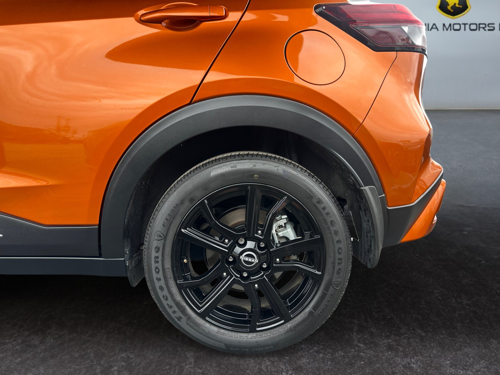 Used 2023 Nissan Kicks SR w/ SR Premium Package FWD image 14