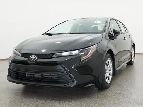 New 2026 Toyota Corolla LE FWD image 32