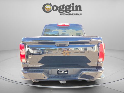 Used 2024 Chevrolet Colorado Z71 AWD/4WD image 5