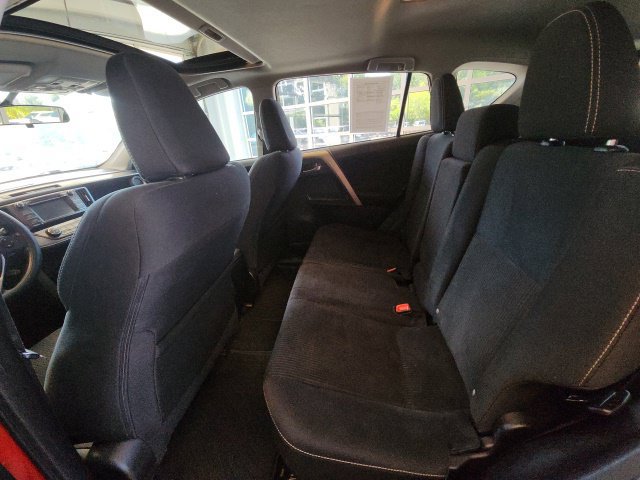 Used 2014 Toyota RAV4 XLE AWD/4WD image 18