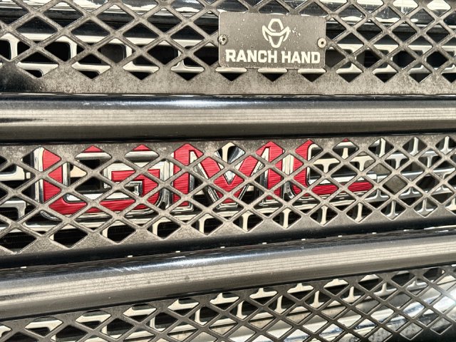 Used 2017 GMC Sierra 2500 Denali w/ Duramax Plus Package AWD/4WD image 29