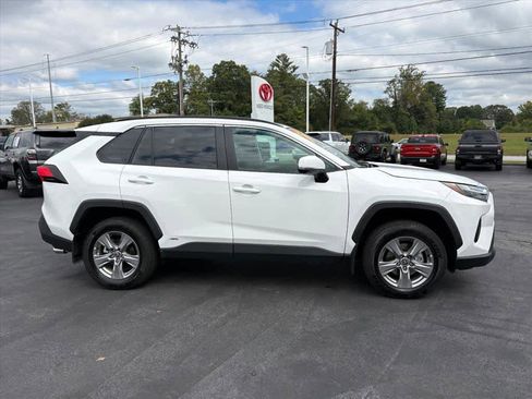 Used 2024 Toyota RAV4 XLE image 2