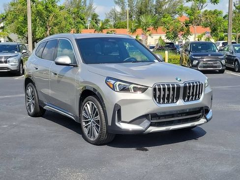 Used 2025 BMW X1 xDrive28i w/ Convenience Package AWD/4WD image 3