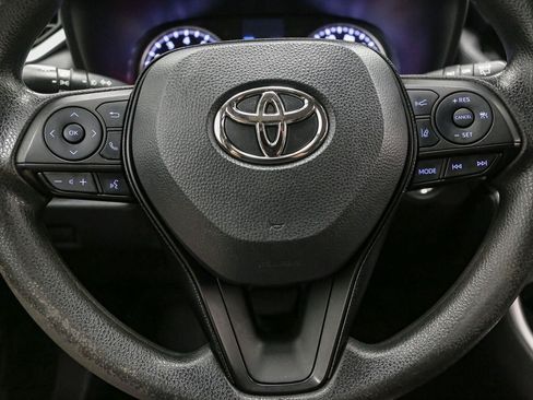Used 2021 Toyota RAV4 XLE AWD/4WD image 29