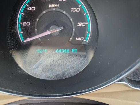 Used 2010 Chevrolet Malibu LT FWD image 23