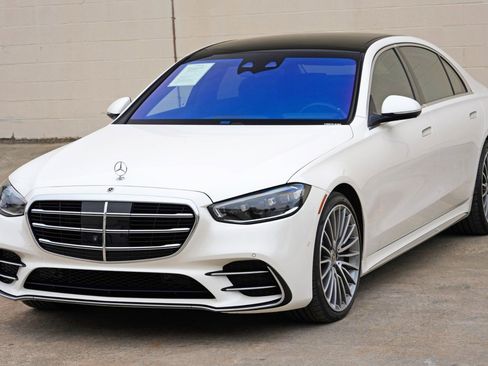 Used 2022 Mercedes-Benz S 500 4MATIC w/ AMG Line Package image 51
