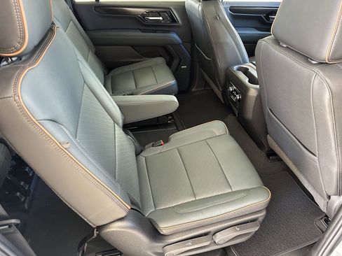 New 2026 GMC Yukon XL AT4 image 38