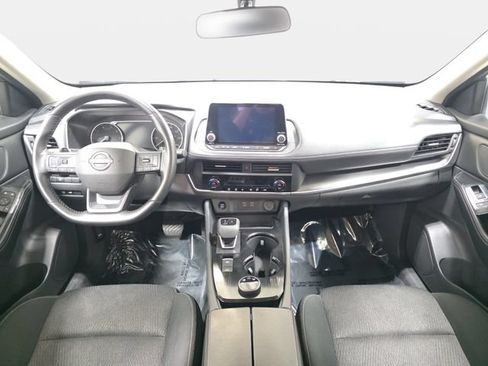 Used 2025 Nissan Rogue SV AWD/4WD image 10
