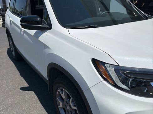 Certified 2023 Honda Passport TrailSport image 3