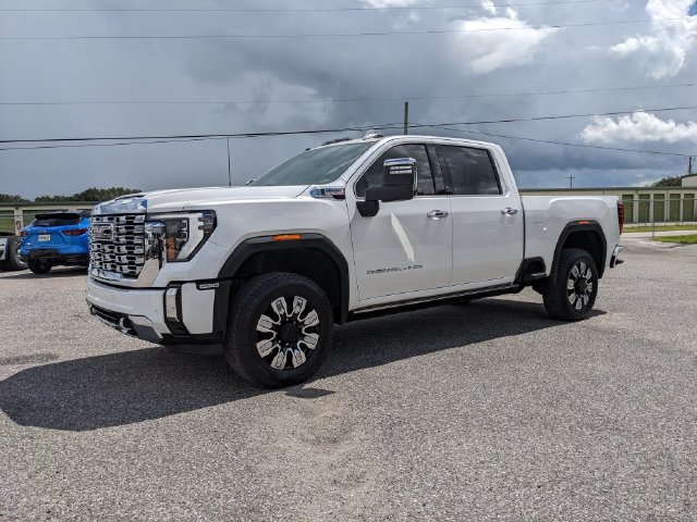 Used 2024 GMC Sierra 2500 Denali w/ Denali Reserve Package AWD/4WD image 8