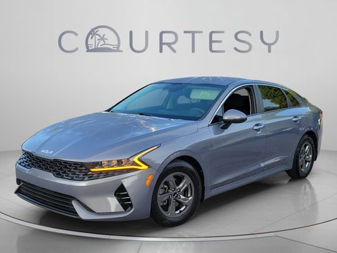 Used 2022 Kia K5 LXS FWD image 1