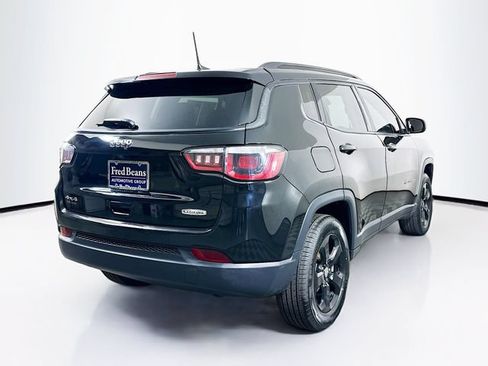 Used 2018 Jeep Compass Latitude w/ Popular Equipment Group AWD/4WD image 9