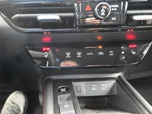 New 2026 Nissan Kicks SR w/ SR Premium Package image 27