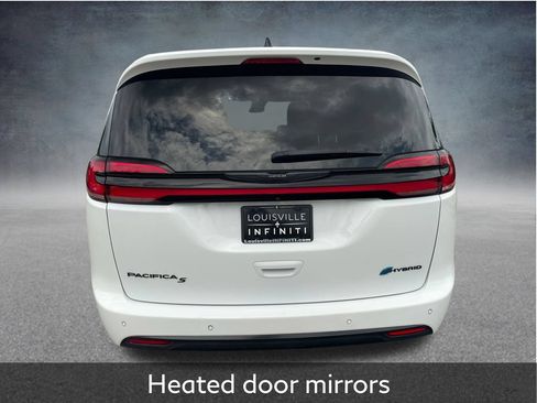 Used 2024 Chrysler Pacifica Limited FWD image 7