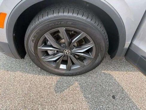 Certified 2023 Volkswagen Tiguan SE AWD/4WD image 35