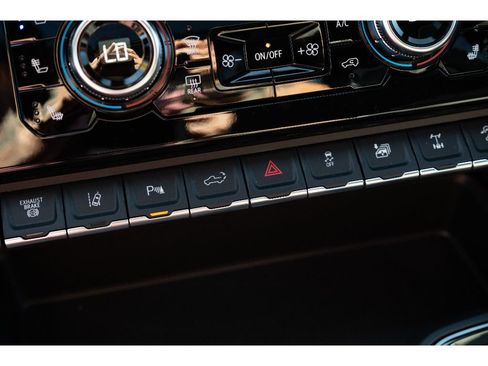 New 2026 GMC Sierra 2500 AT4X w/ LPO, Black Badging Package AWD/4WD image 28