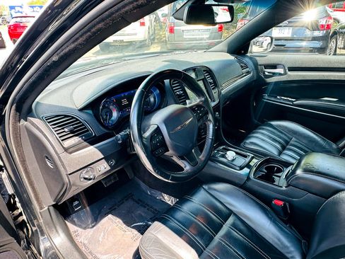 Used 2019 Chrysler 300 S image 14