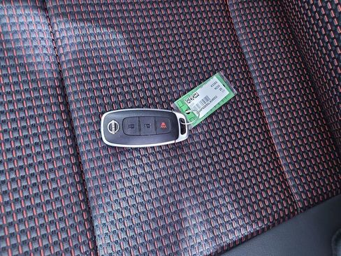 New 2025 Nissan Kicks SR image 27