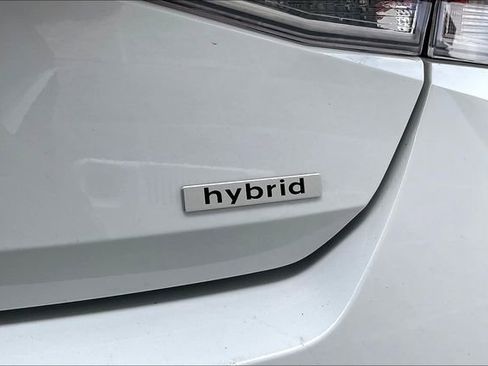 New 2025 Hyundai Elantra Limited image 25