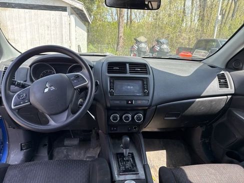 Used 2019 Mitsubishi Outlander Sport ES AWD/4WD image 7