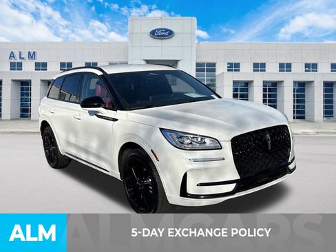 Used 2024 Lincoln Corsair Reserve w/ Jet Appearance Package image 3