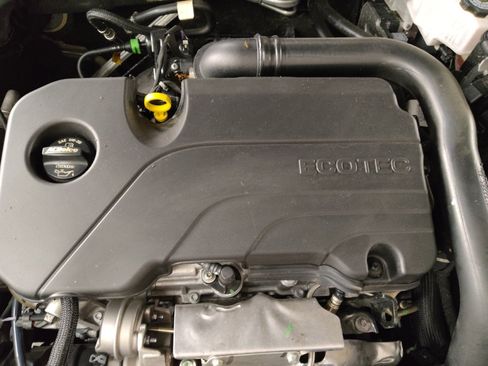 Used 2025 Chevrolet Malibu LT FWD image 30