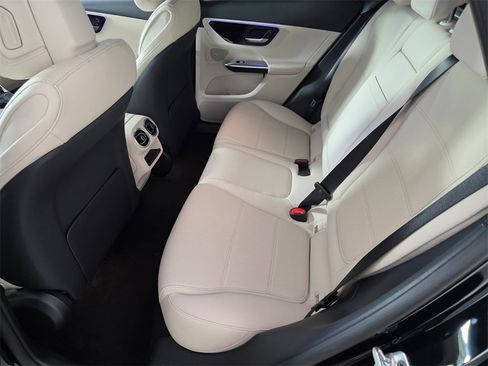 New 2026 Mercedes-Benz GLC 300 image 11