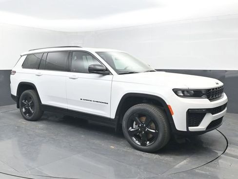 New 2026 Jeep Grand Cherokee L Limited w/ Limited Altitude Package image 7
