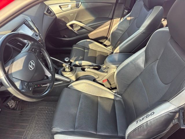 Used 2016 Hyundai Veloster Turbo w/ Option Group 04 FWD image 5