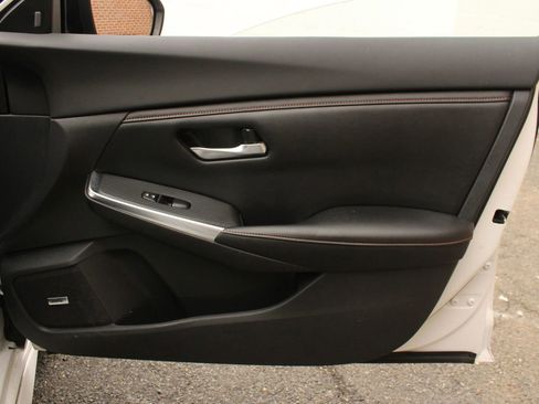 Used 2021 Nissan Sentra SR w/ SR Premium Package FWD image 21