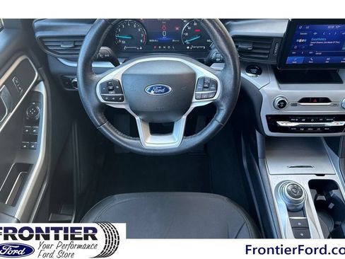 Used 2023 Ford Explorer XLT RWD image 16