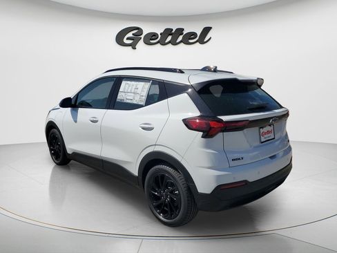 Used 2027 Chevrolet Bolt RS FWD image 6